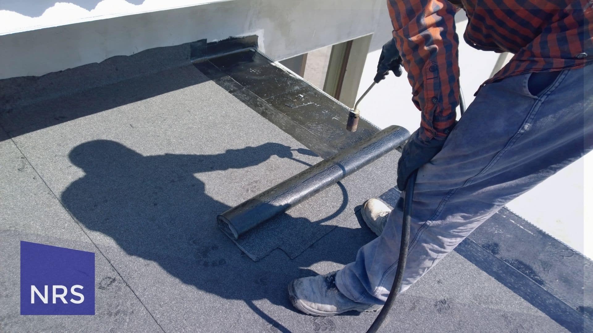 the-complete-guide-to-torch-on-felt-roofing-advantages-disadvantages